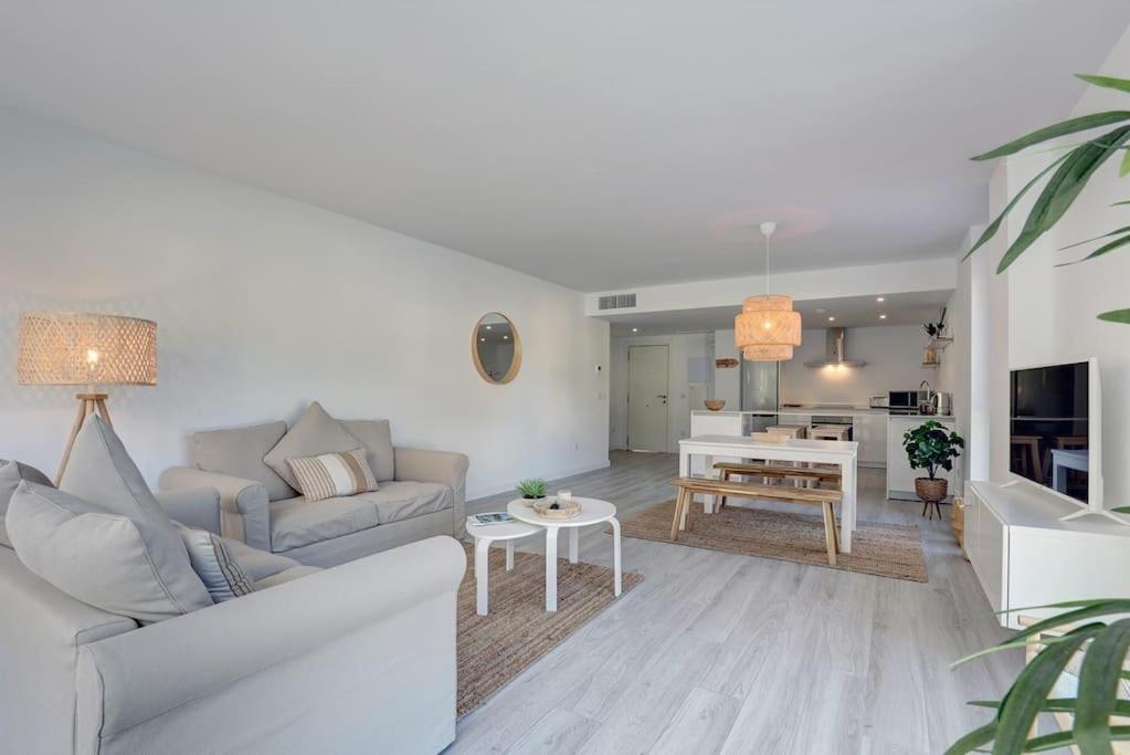 Riverside Benahavis Holiday Rental Apartment מראה חיצוני תמונה