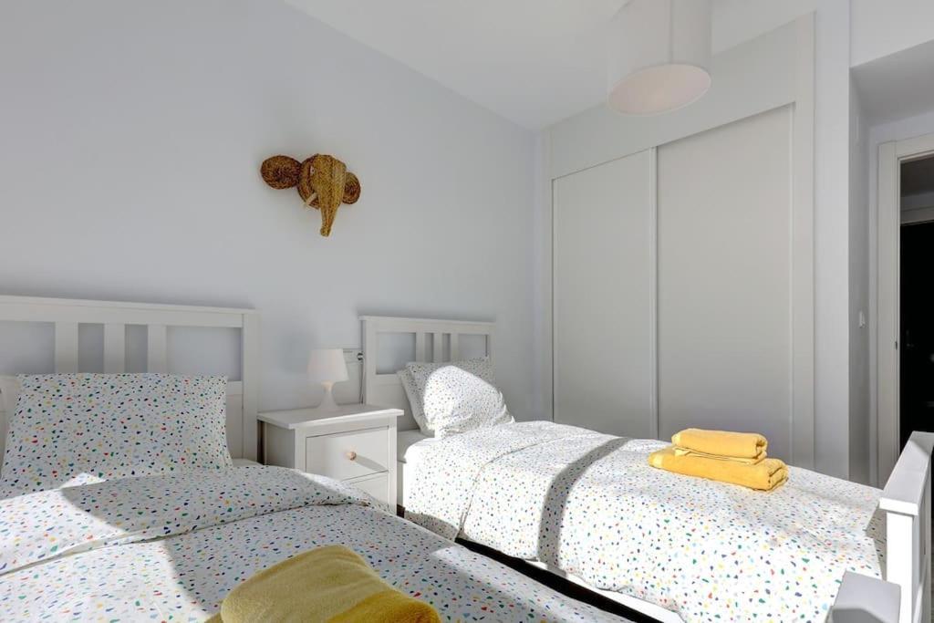 Riverside Benahavis Holiday Rental Apartment מראה חיצוני תמונה