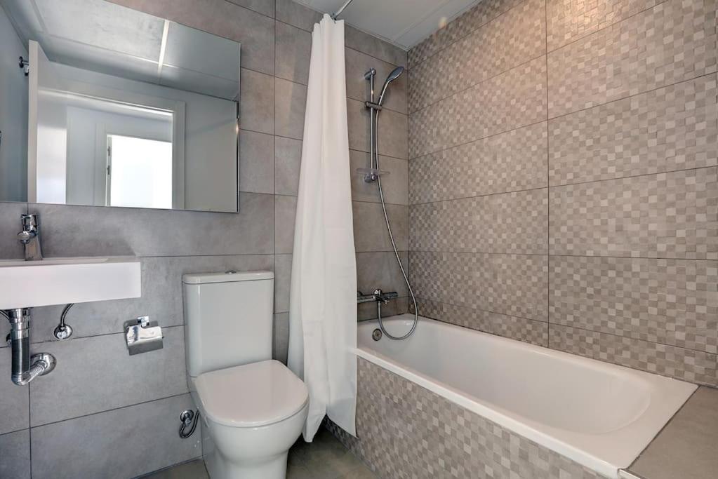 Riverside Benahavis Holiday Rental Apartment מראה חיצוני תמונה